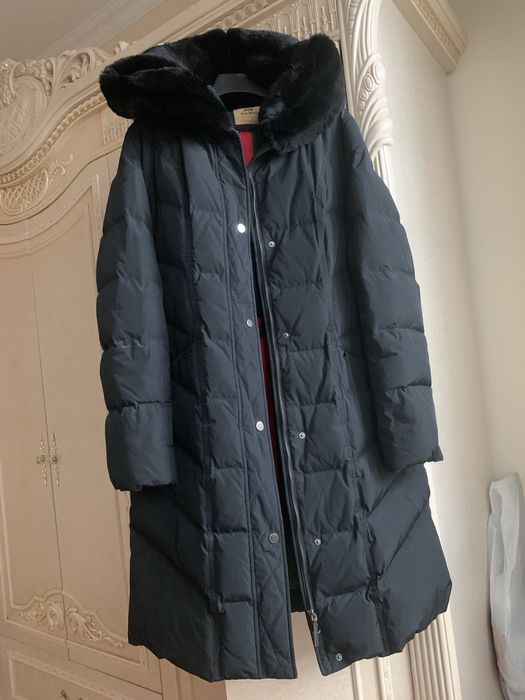 Пуховик зимний с капюшоном 48 разм