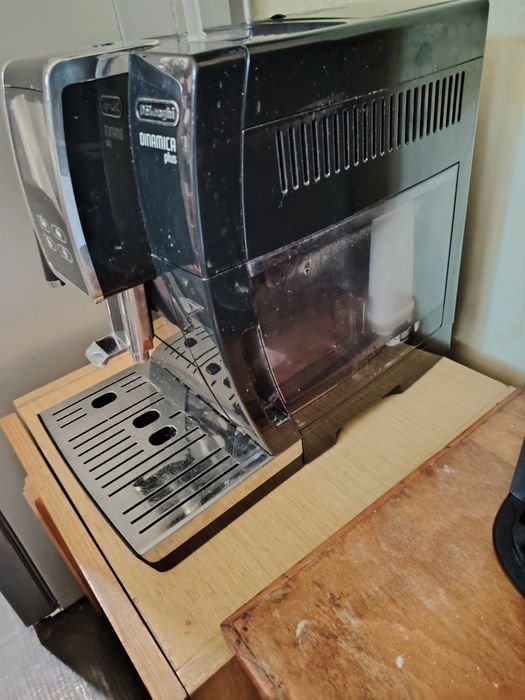 Автоматична кафемашина Делонги Динамика Плюс