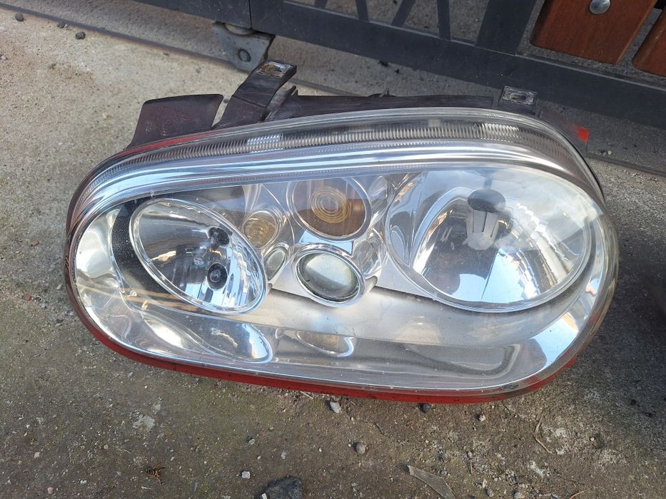 Оригинални фарове с лупи за голф.Имам и без лупи  с ангелски очи...