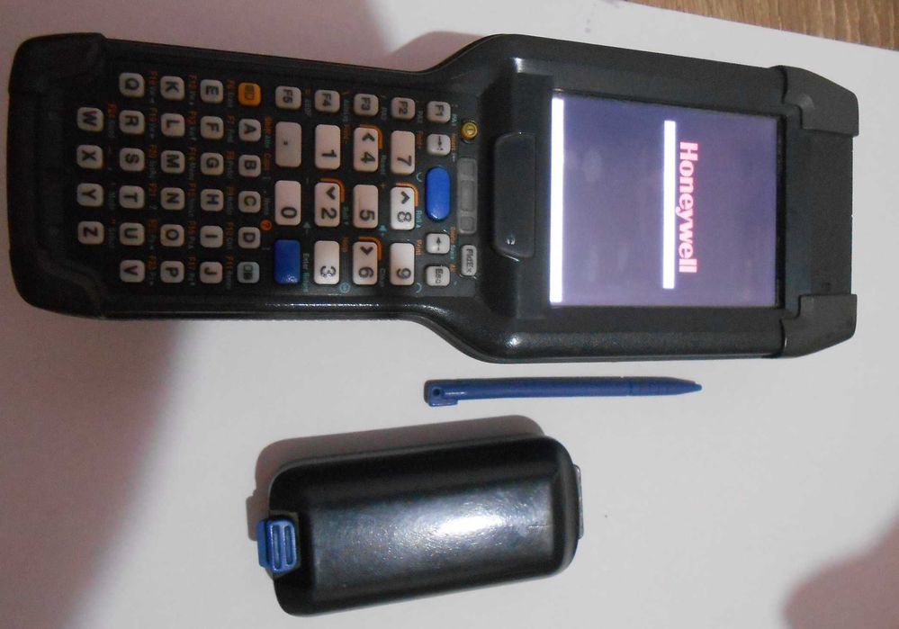 Terminalul mobil Honeywell CK3X, cititor coduri