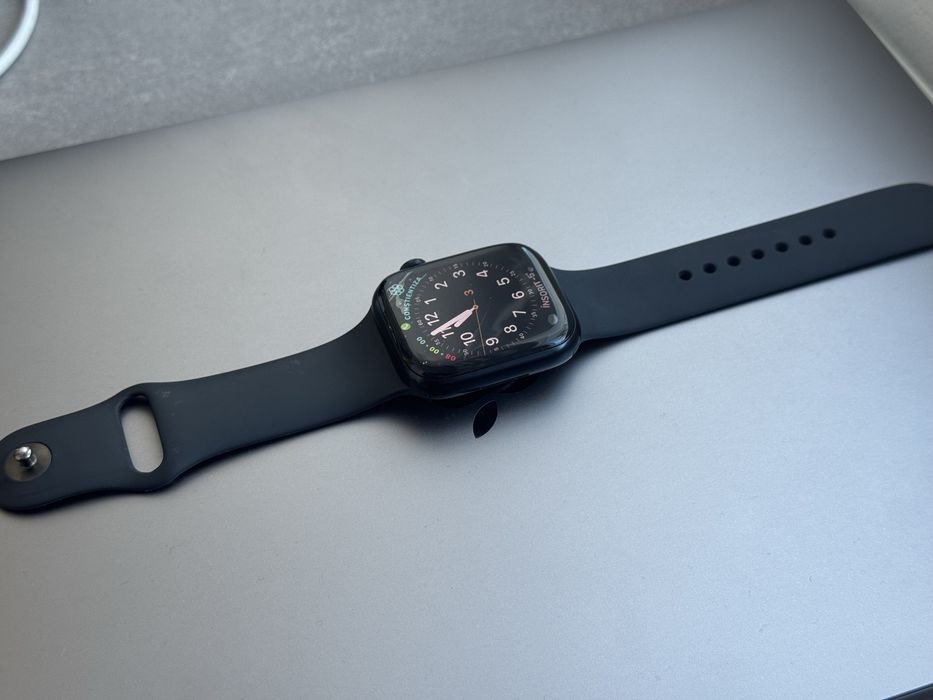 Apple watch series 8 45mm