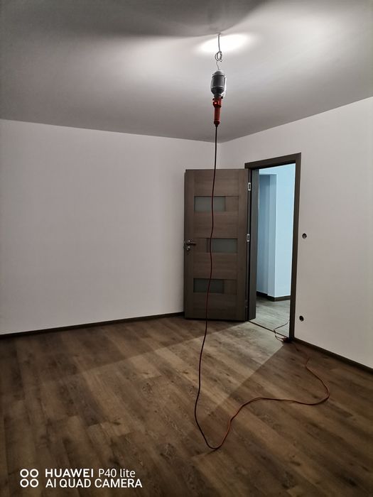 Persoana fizica execut lucrări de amenajări interioare