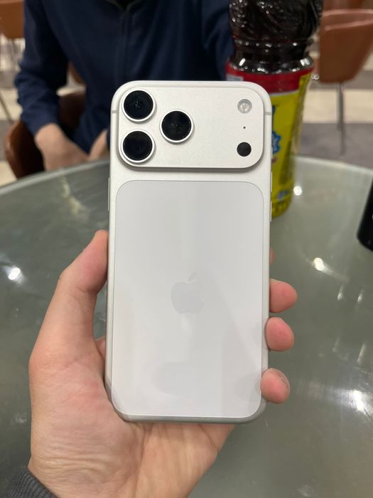iPhone 17 PRO MAX