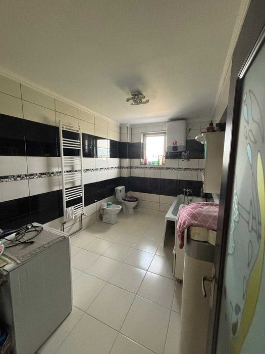 Casă de vânzare Zonă Carrefour