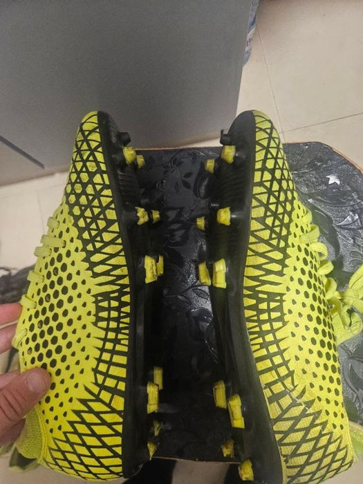 Ghete fotbal Puma Future galben neon/neg​​ru – mărimea 42