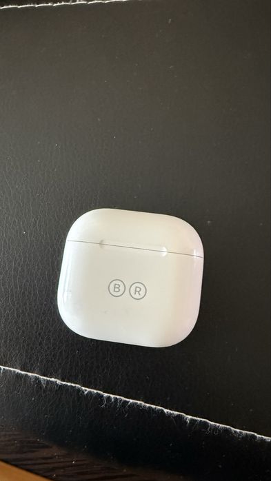 Airpods 4 Noise Cancellation