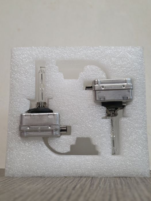 Продавам ксенон крушка NEOLUX D1S 35W – оригинал