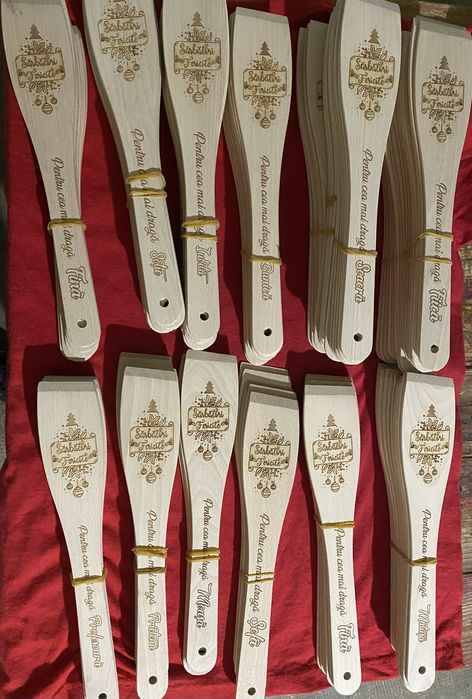 Spatula si tocator personalizat