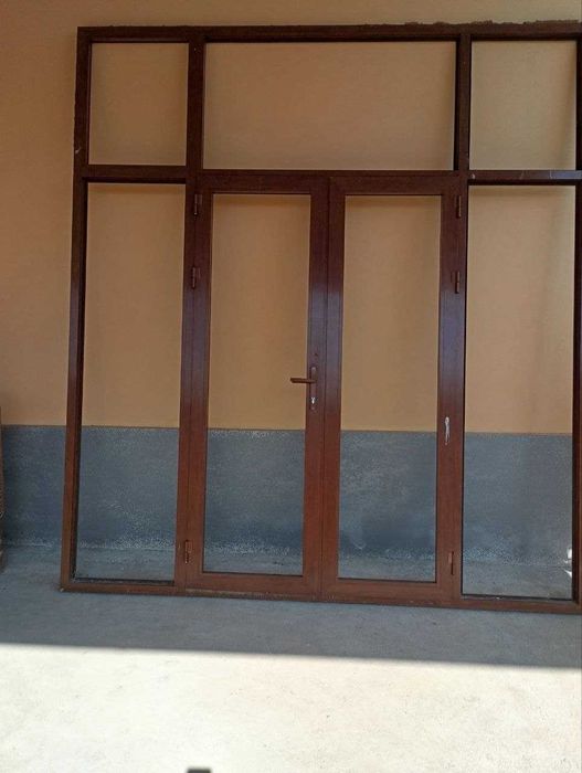 Akfa eshik rom oynali