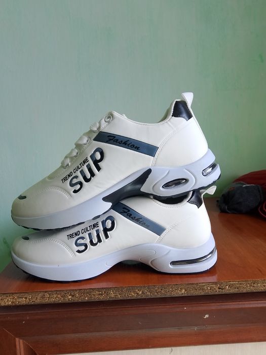 Кросоки за 3700 42 розмер