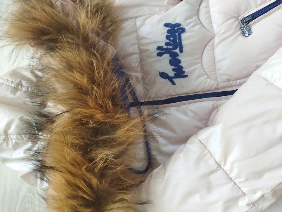 Продам детскую куртку р.116