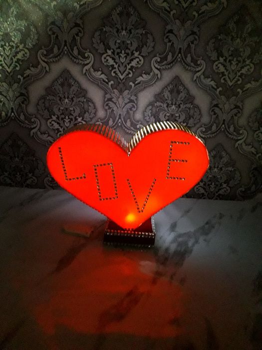 Продам светильник