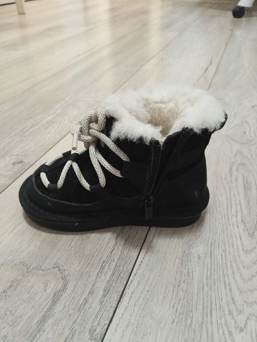 Продам зимнюю детскую одежду