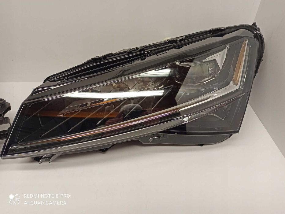 Skoda Superb 3 III 3V1 far stanga dreapta faruri full led crystal