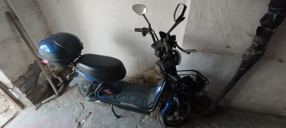 Продается скутер, Скутер сотилади