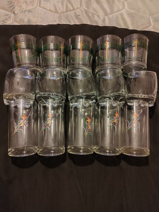 Три комплекта чаши