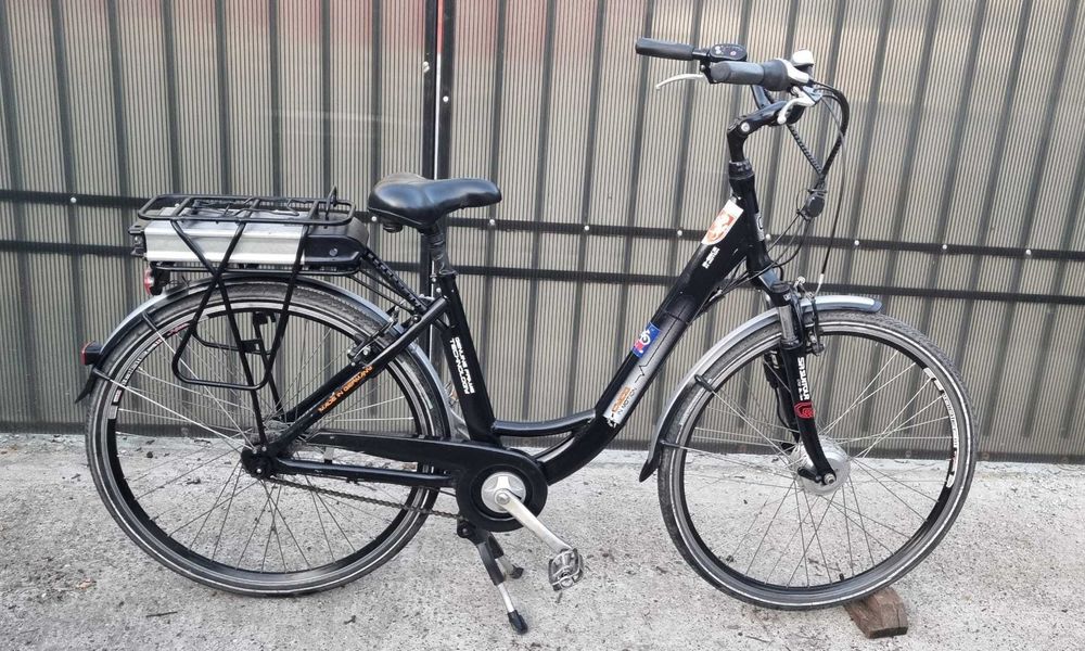 Bicicleta electrica asistata 28" 36v 250w acumulator nou