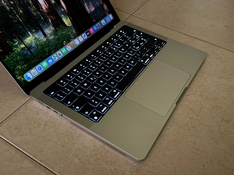 НОВ 14 Apple MacBook Pro 2021 M1 Pro Silver 16GB RAM/512GB SSD/Бат 17ц