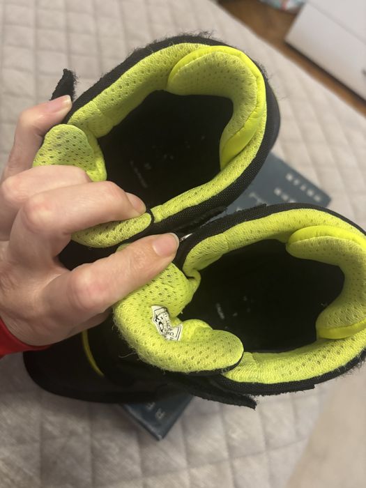 Боти и маратонки Adidas Lee cooper и други