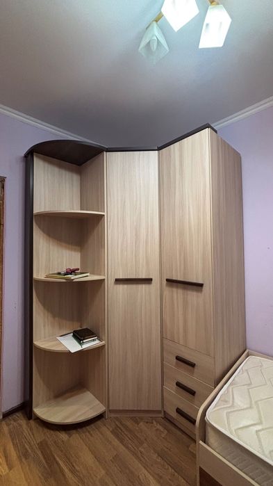 Продам шкаф, в очень хорошем состоянии.