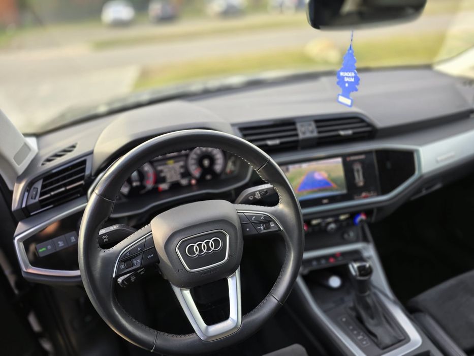 Vand masina Audi Q3