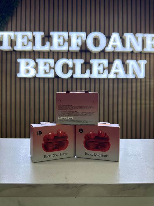 Beats Solo Buds Transparent Red