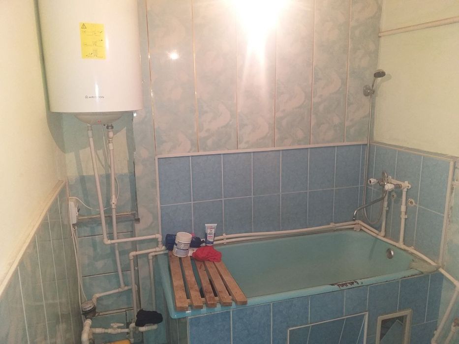 Обмен Жер жайга хам сатылади вторичный кредитка болади 22 мкрда 3 хана