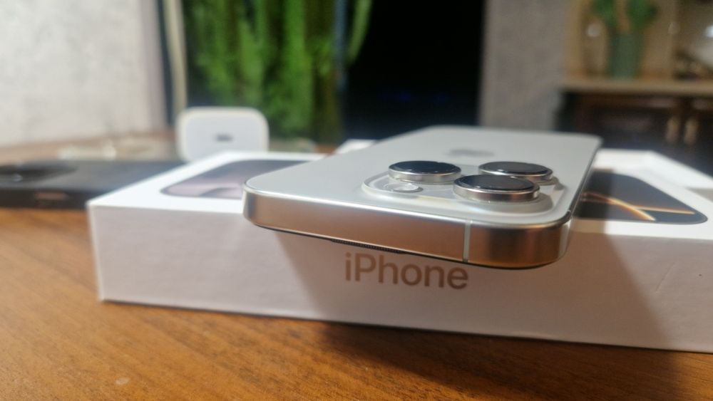 Iphone 16 pro 256 EAC Natural Titanium