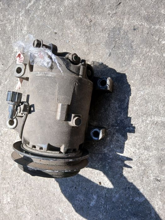Компресор климатик NISSAN ALMERA TINO 00-05г. 2.2 114кс.