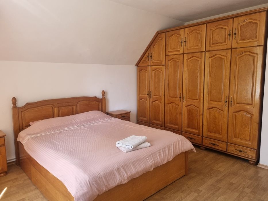 Închiriez casă Scheia