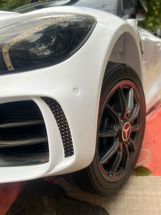 Mașina electrică cu telecomandă