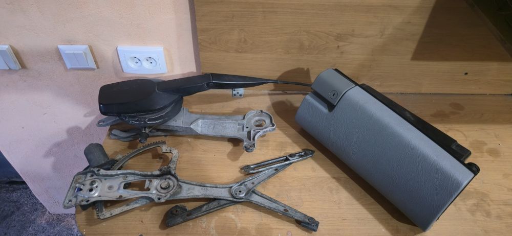 Запчасти мерседес w210