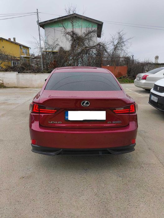 продавам Lexus Is300H