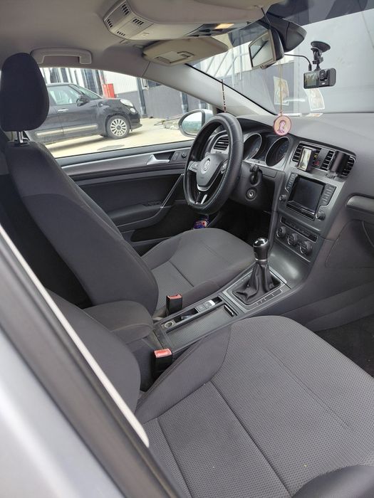 VOLKSWAGEN Golf 2013 — imagine 5