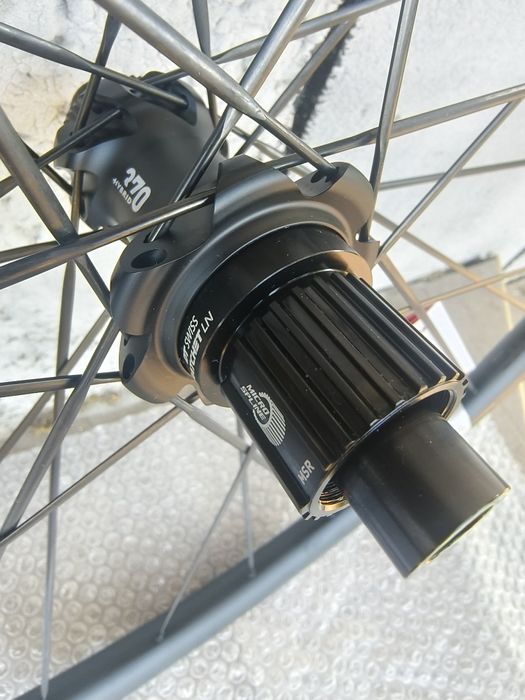 Задна капла DT SWISS HG1800 Spline 24 700C Disc 12x142mm Shimano 12Sp