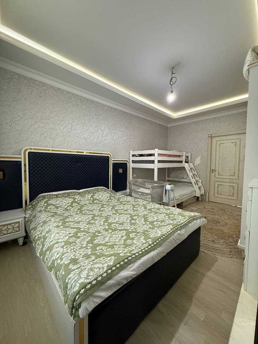 СРОЧНО !! Продается квартира в Яшнабаде 2/4/4 ( 50 кв/м ) Авиасозлар 4