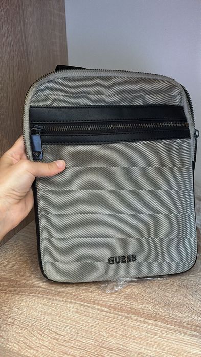 Borsetă Guess gri