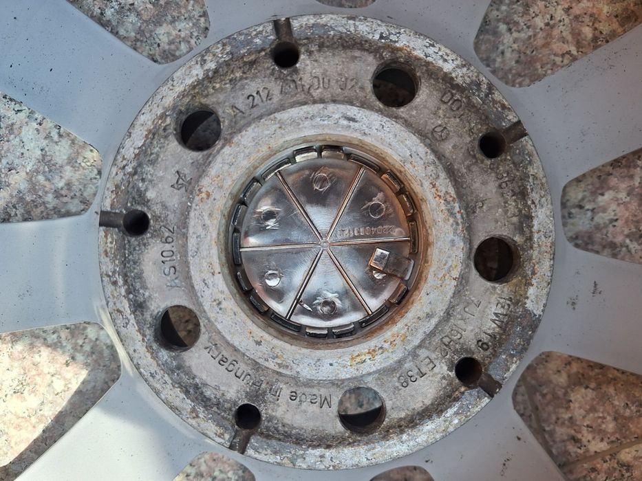 Гуми с джанти 16 цола оригинални Мерцедес