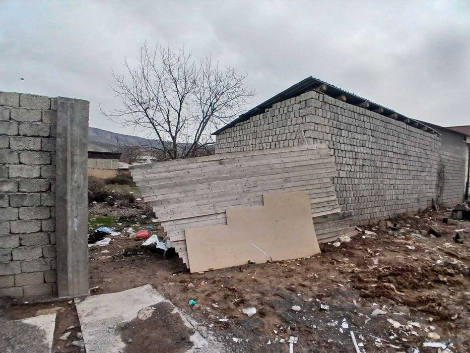 Ер сотилади Хумсон. Дача қуришга. 8 сотих.