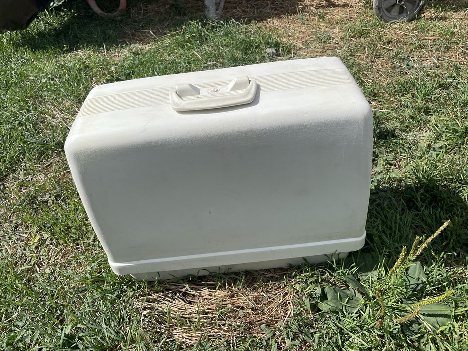 Vând Mașină de Cusut Japoneză New Home - Complet Funcțională (350 lei)