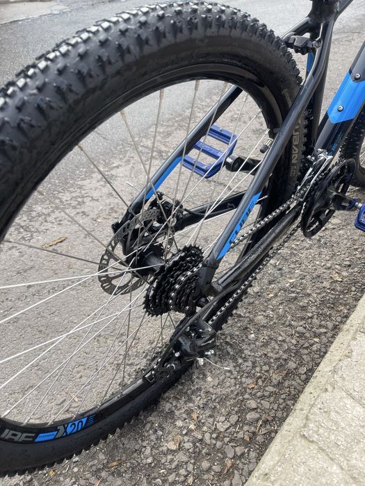 Vand: Bicicleta MTB Cube Aim Pro