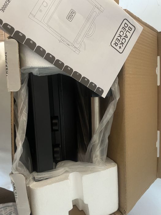 Grătar electric Black+Decker BXGR2000E, 2000W – Nou în cutie