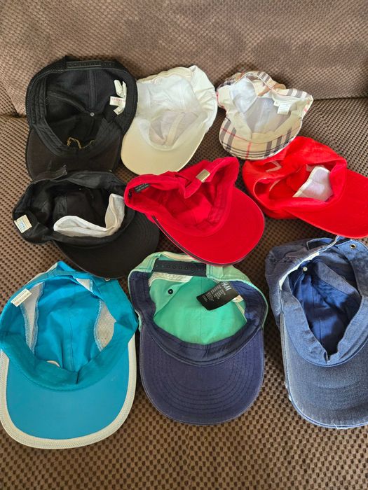 Детски шапки общо 9бр за 15 лв.