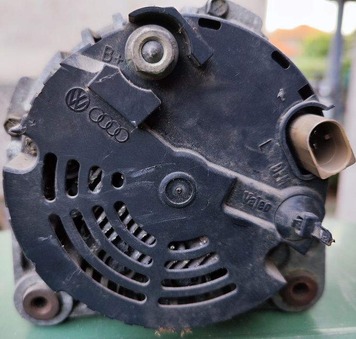 Алтернатор за Volkswagen Passat B5