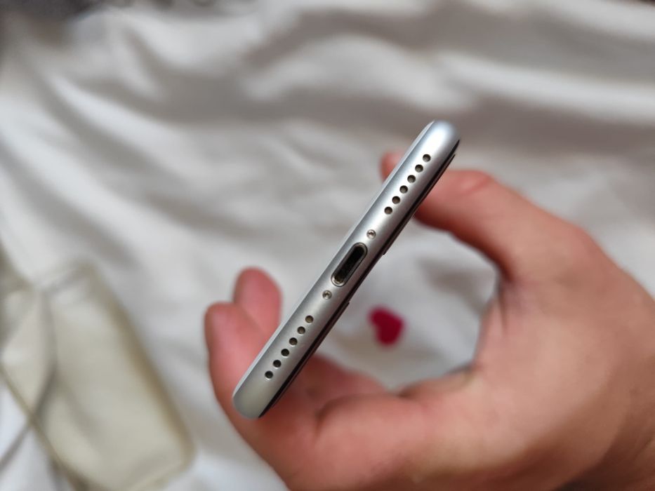 iPhone SE 2020,