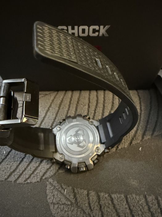 Casio G-SHOCK MT-G – 750 € | 2 г. гаранция