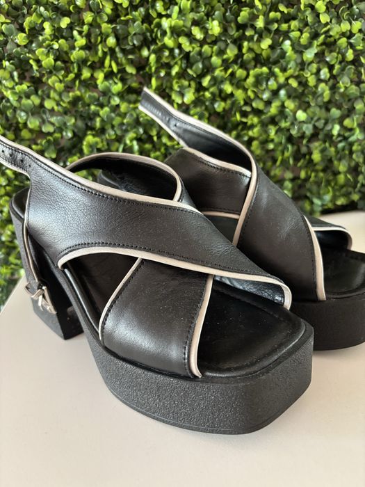 Дамски сандали встествена кожа