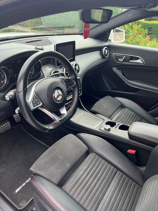 Vând Mercedes CLA 220D 4Matic 4x4 177cp