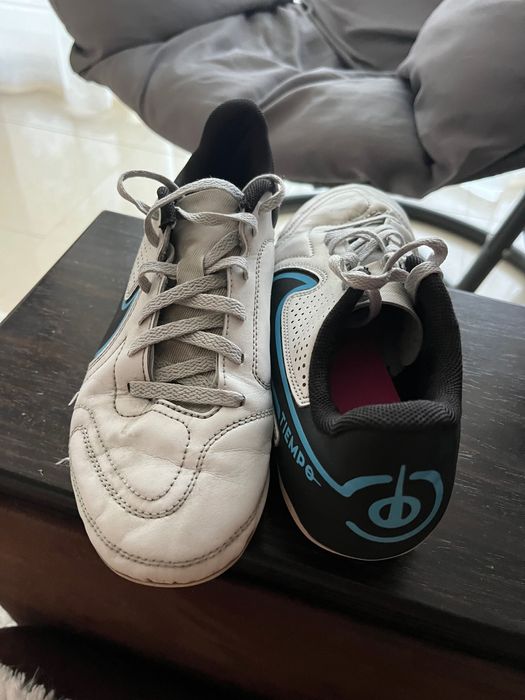 Детски футболни обувки Nike