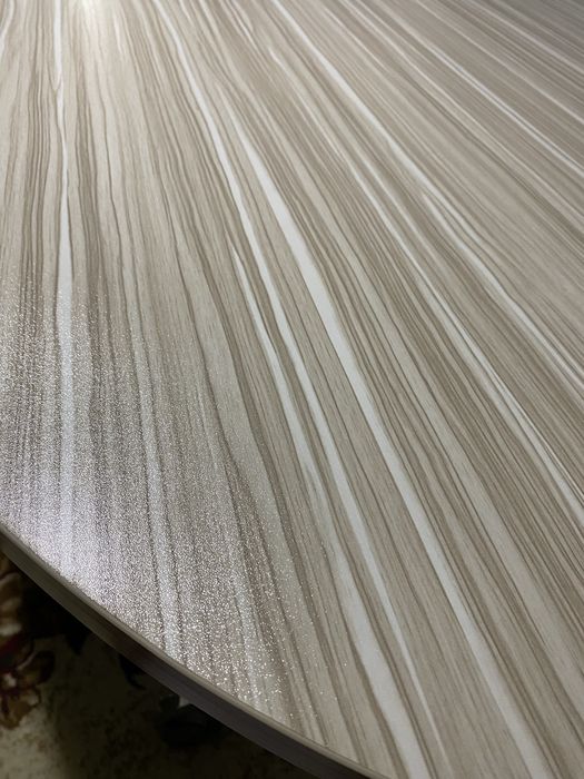 Стол овальный для дома и офиса